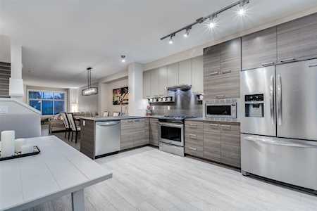 6088 Beresford Street #4 Burnaby, BC V5J 0G2