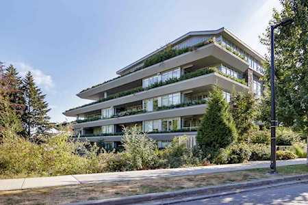 866 Arthur Erickson Place #301 West Vancouver, BC V7T 0B2
