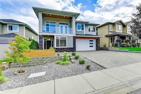 2033 Sunview Drive West Kelowna, BC V1Z4C2