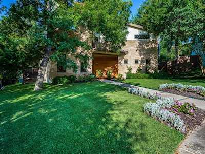9529 Crestedge Circle Dallas, TX 75238