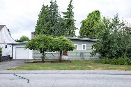 822 Poirier Street Coquitlam, BC V3J 6C1