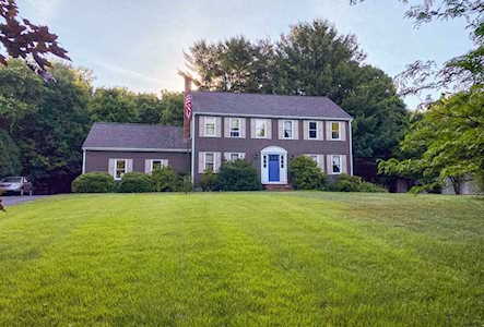 22 Fredric Lane Mansfield, MA 02048