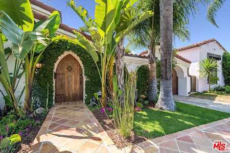 121 S Martel Avenue Los Angeles, CA 90036