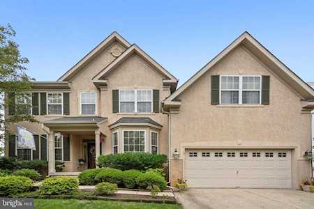 10 Meadow Run Rd Bordentown, NJ 08505