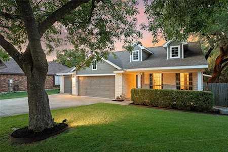 2901 Six Gun Trl Austin, TX 78748