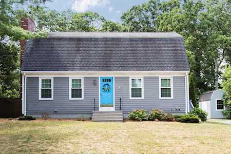 52 Tanglewood Dr Attleboro, MA 02703