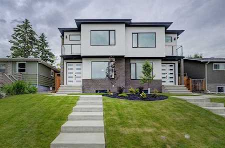4828 22 Ave NW Calgary, AB T3B 0Y5