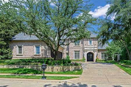 28 Armstrong Drive Frisco, TX 75034