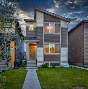 1119 Cornerstone St Calgary, AB T3N 1G5