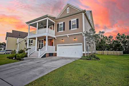 1332 Whisker Pole Ln Mount Pleasant, SC 29466