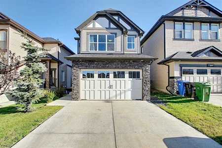 204 Sage Bank Grove NW Calgary, AB T3R 0K2