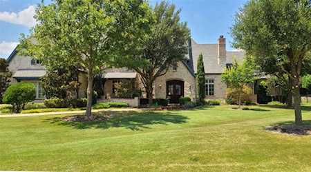 911 Foxglove Trail Fairview, TX 75069
