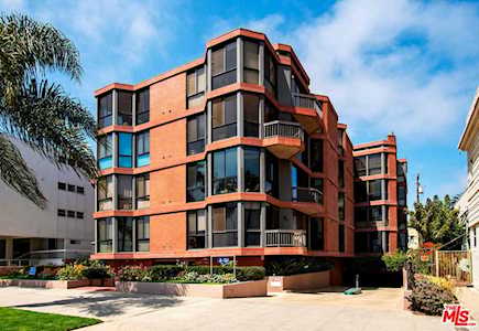 1033 Ocean Avenue #302 Santa Monica, CA 90403