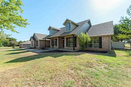 2209 Summerlin Court Granbury, TX 76048