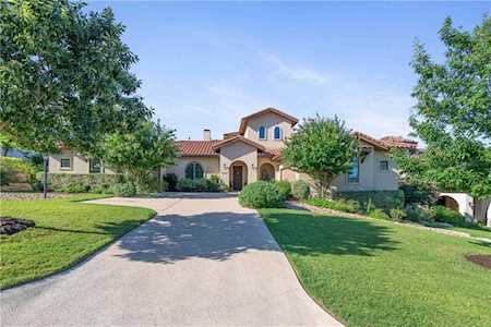 1014 Crestone Stream Dr Lakeway, TX 78738