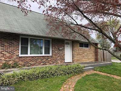 31 Country Club Dr Glen Burnie, MD 21060