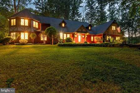 11301 Bellmont Dr Fairfax, VA 22030