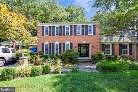 10317 Mountington Ct Vienna, VA 22182