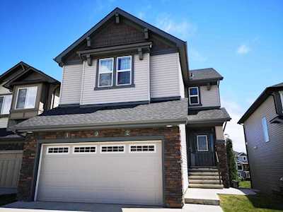 192 Panton Rd NW Calgary, AB T3K 0X8