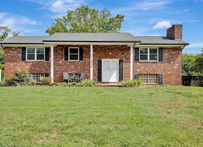 6332 Bowstring Tr Knoxville, TN 37920