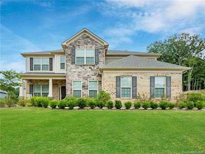 2681 Creekview Dr Waxhaw, NC 28173