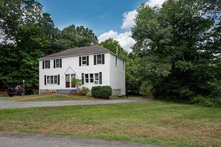 8 Crestwood Dr #8 Northborough, MA 01532