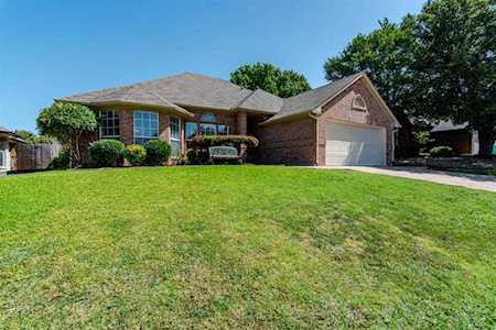 6233 Firebird Drive Watauga, TX 76148