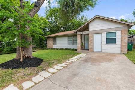6203 Harwin Ln Austin, TX 78745