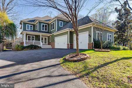 2109 Greenwich St Falls Church, VA 22043