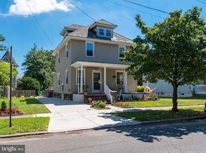 517 Cinnaminson St Riverton, NJ 08077