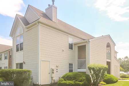 2302B Toddsbury Ct Mount Laurel, NJ 08054