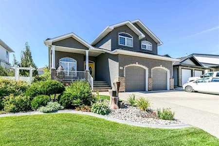 137 Sunrise Rd SW Medicine Hat, AB T1B 4S1