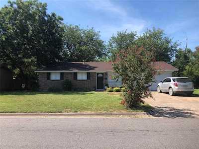 300 Stefanie Street Burleson, TX 76028