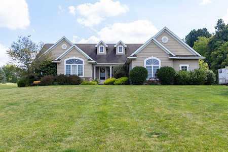 1135 Stone Oak Ln Grand Ledge, MI 48837