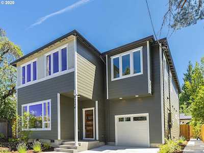 6226 SE Cesar E Chavez Blvd Portland, OR 97202