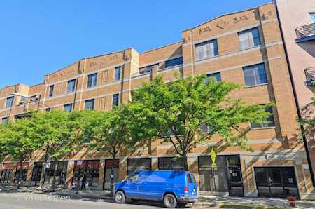2040 W Belmont Ave #302 Chicago, IL 60618