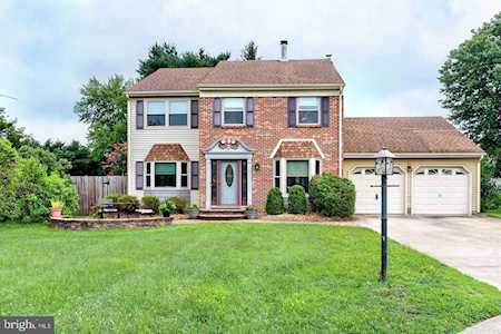 9 Boothby Ct Mount Laurel, NJ 08054
