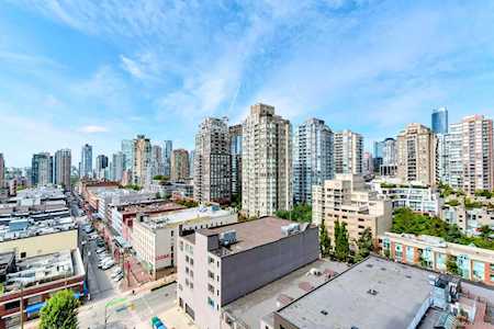 977 Mainland Street #1501 Vancouver, BC V6B 1T2