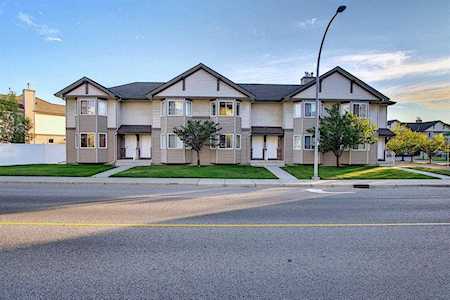116 Royal Birch Villas NW Calgary, AB T3G 5V2