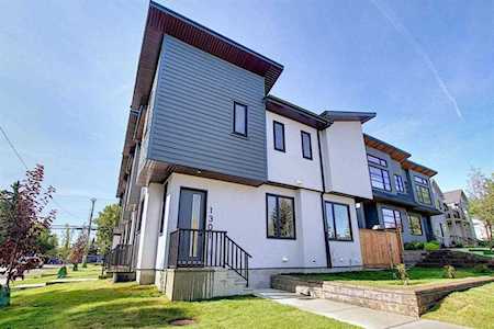 2123 12 St NW Calgary, AB T2M 3M7