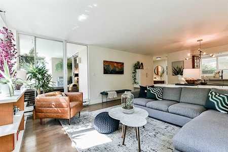 1406 Harwood Street #302 Vancouver, BC V6G 1X5