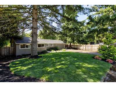 2370 Margery St West Linn, OR 97068