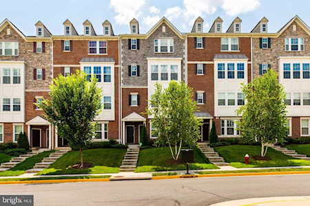 44033 Etna Terrace Chantilly, VA 20152