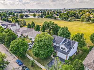 497 Pheasant Chase Dr Bolingbrook, IL 60490