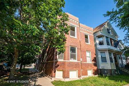 2038 W School St Chicago, IL 60618