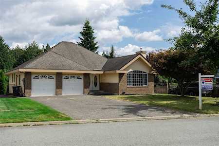9416 163A Street Surrey, BC V4N 3C7