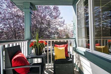 43 Spring Mews SW Calgary, AB T3H 3C2