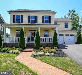 17208 Flatstick Ct Dumfries, VA 22026