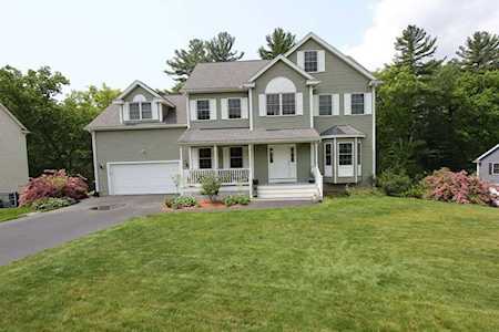 7 Eleanor Dr Wilmington, MA 01887