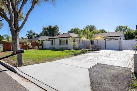 1979 Federal Avenue Costa Mesa, CA 92627
